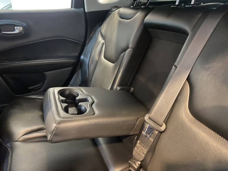 JEEP - COMPASS 2.0 16V FLEX LONGITUDE AUTOMÁTICO - 2017/2017 - Preta - R$ 94.900,00