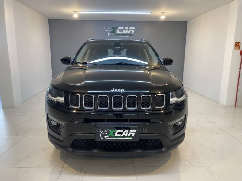 JEEP - COMPASS 2.0 16V FLEX LONGITUDE AUTOMÁTICO - 2017/2017 - Preta - R$ 94.900,00