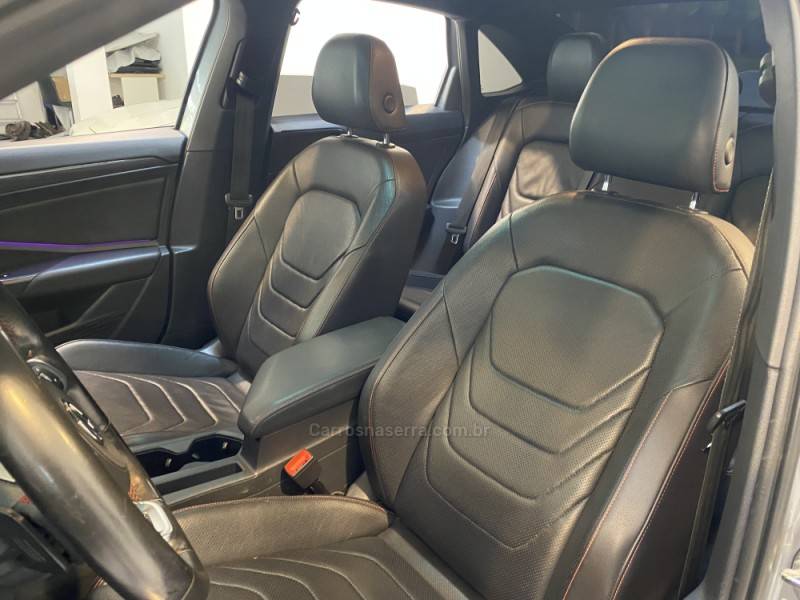 VOLKSWAGEN - JETTA 2.0 16V TSI GLI 350 GASOLINA 4P AUTOMÁTICO - 2020/2020 - Prata - R$ 163.900,00