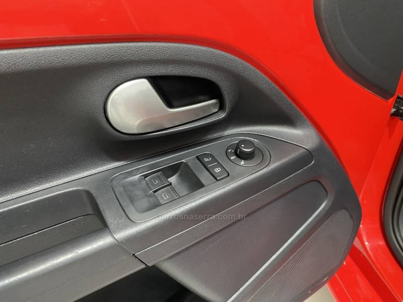 VOLKSWAGEN - UP 1.0 MPI MOVE UP 12V FLEX 2P MANUAL - 2014/2015 - Vermelha - R$ 44.900,00