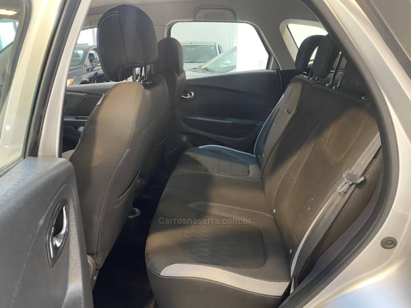 RENAULT - CAPTUR 1.6 16V SCE FLEX ZEN MANUAL - 2019/2019 - Prata - R$ 71.900,00