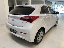 HYUNDAI - HB20 1.0 COMFORT 12V FLEX 4P MANUAL - 2013/2013 - Branca - R$ 43.900,00