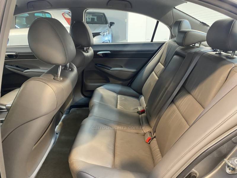 HONDA - CIVIC 1.8 LXL SE 16V FLEX 4P AUTOMÁTICO - 2011/2011 - Cinza - R$ 56.900,00