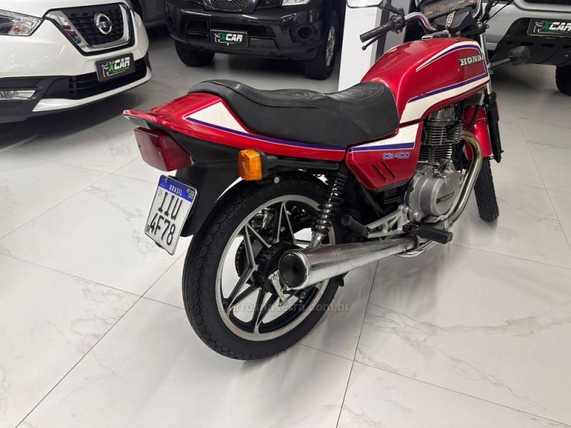 HONDA - CB 400 II - 1984/1984 - Vermelha - R$ 16.900,00