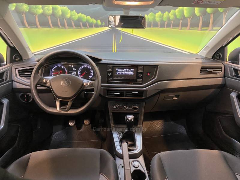 VOLKSWAGEN - POLO 1.0 MPI TRACK 4P MANUAL - 2023/2024 - Branca - R$ 72.900,00