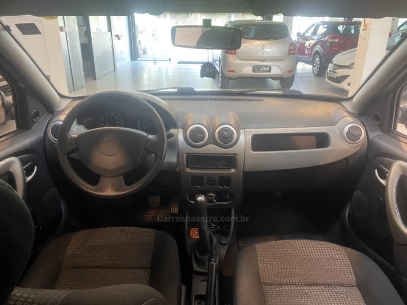 RENAULT - SANDERO 1.0 EXPRESSION 16V FLEX 4P MANUAL - 2011/2011 - Prata - R$ 30.900,00