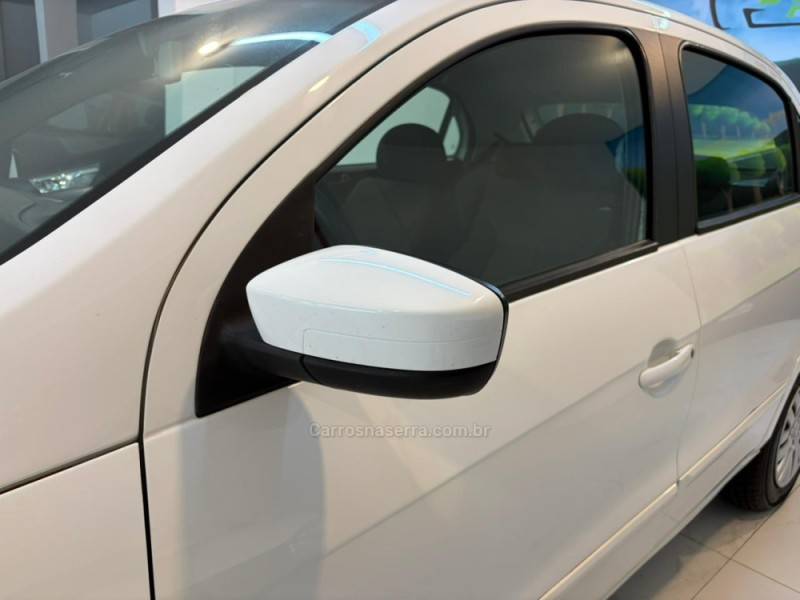 VOLKSWAGEN - GOL 1.0 MI 8V FLEX 4P MANUAL - 2011/2012 - Branca - R$ 33.900,00