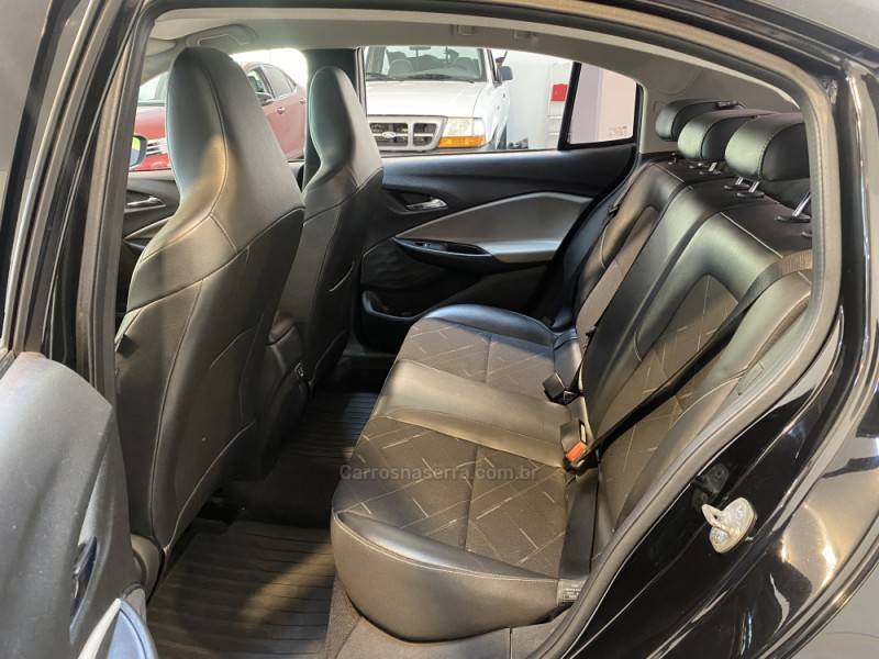 CHEVROLET - ONIX 1.0PREMIER PLUS 12V TURBO FLEX 4P AUTOMÁTICO - 2020/2020 - Preta - R$ 79.900,00