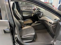 CHEVROLET - ONIX 1.0PREMIER PLUS 12V TURBO FLEX 4P AUTOMÁTICO - 2020/2020 - Preta - R$ 79.900,00