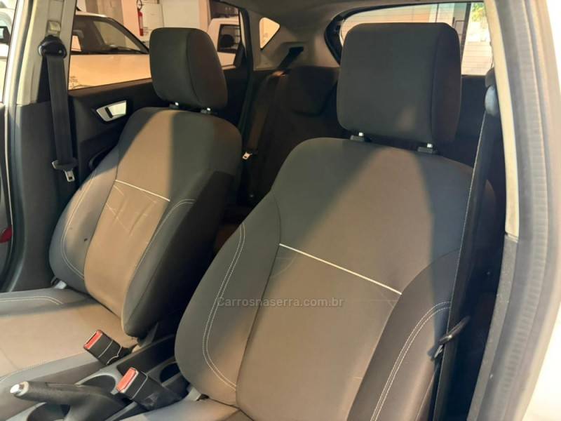 FORD - FIESTA 1.6 SE HATCH 16V FLEX 4P MANUAL - 2016/2017 - Branca - R$ 52.900,00