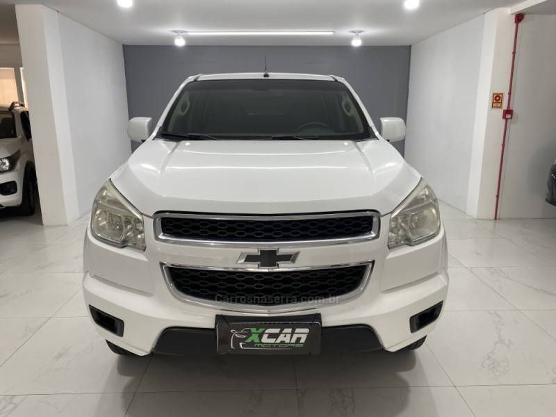 CHEVROLET - S10 2.8 LS 4X2 CD 16V TURBO DIESEL 4P MANUAL - 2013/2013 - Branca - R$ 94.900,00