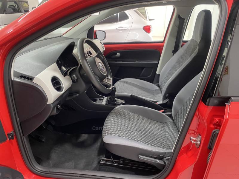 VOLKSWAGEN - UP 1.0 MPI MOVE UP 12V FLEX 2P MANUAL - 2014/2015 - Vermelha - R$ 44.900,00