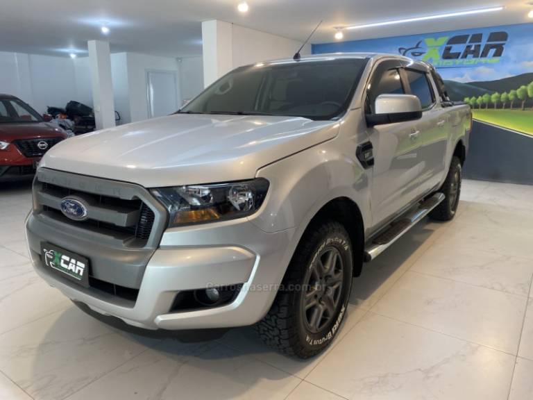 FORD - RANGER 2.2 XLS 4X4 CD 16V DIESEL 4P AUTOMÁTICO - 2019/2019 - Prata - R$ 132.900,00