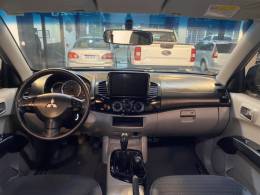 MITSUBISHI - L200 TRITON 3.2 GL 4X4 CD 16V TURBO INTERCOLER DIESEL 4P MANUAL - 2012/2013 - Prata - R$ 107.900,00