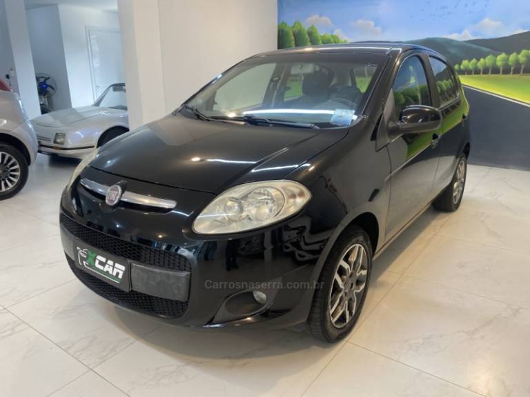 FIAT - PALIO 1.6 MPI ESSENCE 16V FLEX 4P MANUAL - 2013/2013 - Preta - R$ 39.900,00