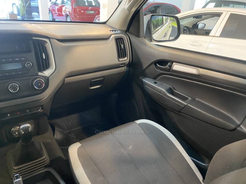 CHEVROLET - S10 2.8 LS 4X4 CD 16V TURBO DIESEL 4P MANUAL - 2022/2023 - Branca - R$ 155.900,00