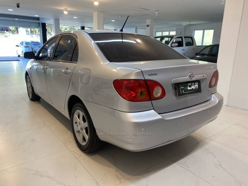 TOYOTA - COROLLA 1.8 XEI 16V GASOLINA 4P AUTOMÁTICO - 2002/2003 - Prata - R$ 36.900,00