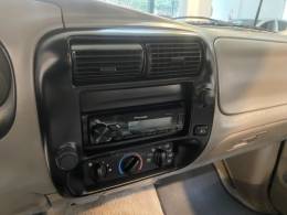 FORD - RANGER 4.0 STX 4X2 CE V6 12V GASOLINA 2P MANUAL - 1995/1995 - Verde - R$ 61.900,00