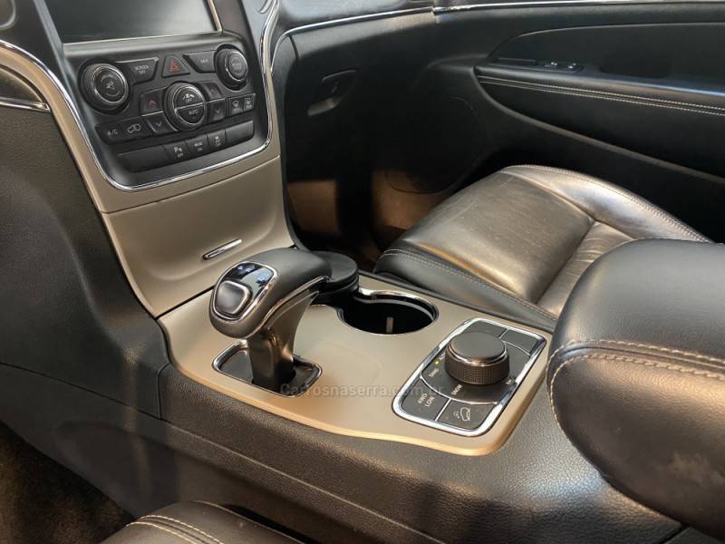 JEEP - GRAND CHEROKEE 3.6 LIMITED 4X4 V6 24V GASOLINA 4P AUTOMATICO - 2014/2015 - Branca - R$ 104.900,00