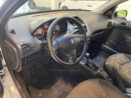 PEUGEOT - 207 1.4 XR SPORT 8V FLEX 4P MANUAL - 2009/2010 - Prata - R$ 23.900,00