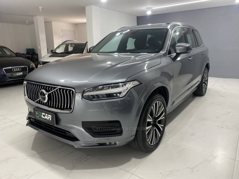 VOLVO - XC90 2.0 T6 MOMENTUM GASOLINA AWD 4P AUTOMÁTICO - 2019/2020 - Cinza - R$ 219.900,00