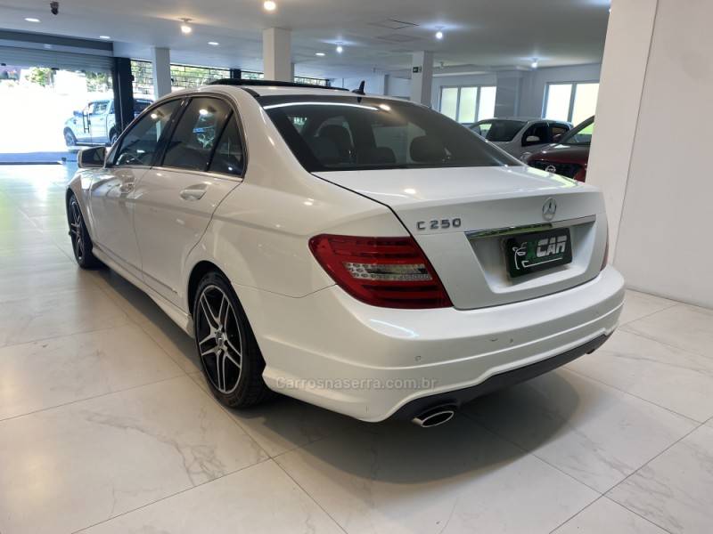 MERCEDES-BENZ - C 250 1.8 CGI SPORT 16V GASOLINA 4P AUTOMÁTICO - 2014/2014 - Branca - R$ 105.900,00