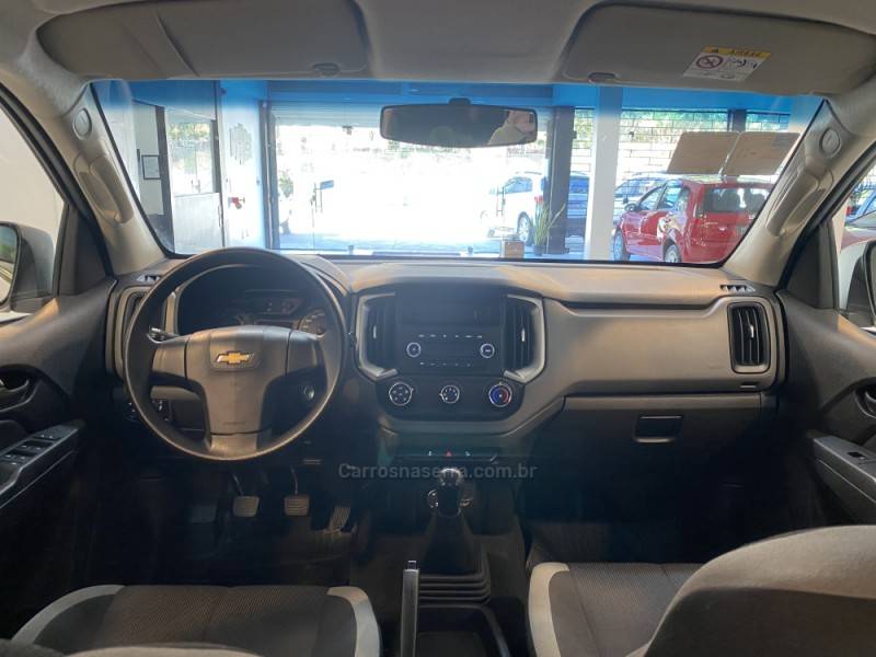 CHEVROLET - S10 2.8 LS 4X4 CD 16V TURBO DIESEL 4P MANUAL - 2022/2023 - Branca - R$ 155.900,00