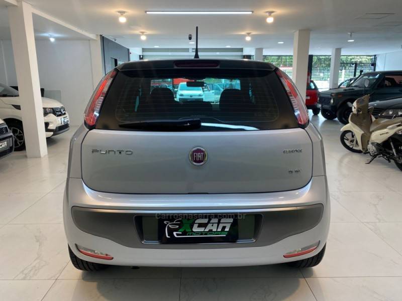 FIAT - PUNTO 1.6 ESSENCE 16V FLEX 4P MANUAL - 2012/2013 - Prata - R$ 45.900,00