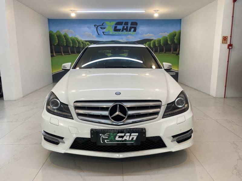 MERCEDES-BENZ - C 250 1.8 CGI SPORT 16V GASOLINA 4P AUTOMÁTICO - 2014/2014 - Branca - R$ 105.900,00