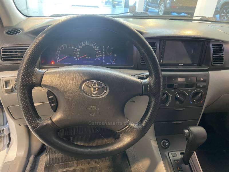 TOYOTA - COROLLA 1.8 XEI 16V GASOLINA 4P AUTOMÁTICO - 2002/2003 - Prata - R$ 36.900,00