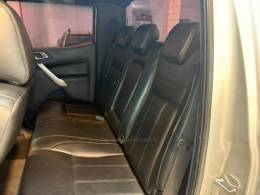 FORD - RANGER 2.2 XLS 4X4 CD 16V DIESEL 4P AUTOMÁTICO - 2014/2014 - Prata - R$ 104.900,00