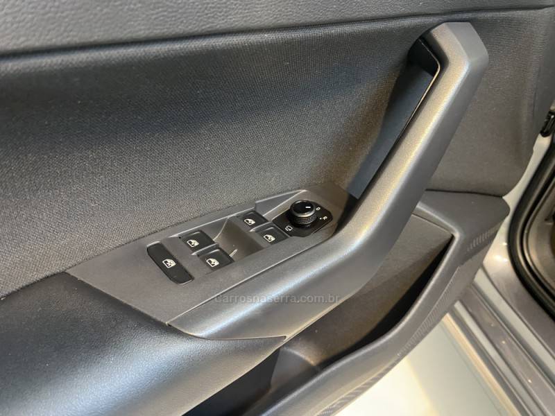 VOLKSWAGEN - VIRTUS 1.0 200 TSI HIGHLINE AUTOMÁTICO - 2023/2023 - Cinza - R$ 118.900,00