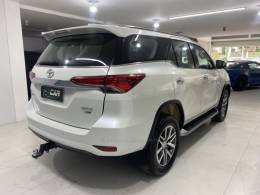 TOYOTA - HILUX SW4 2.8 SRX 4X4 16V TURBO INTERCOOLER DIESEL 4P AUTOMÁTICO - 2016/2016 - Branca - R$ 212.900,00