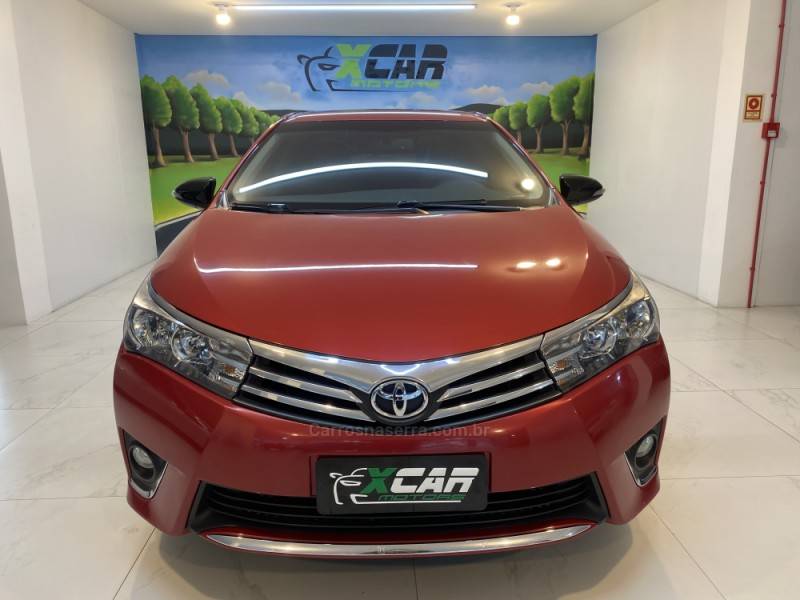 TOYOTA - COROLLA 2.0 XEI 16V FLEX 4P AUTOMÁTICO - 2017/2017 - Vermelha - R$ 93.900,00