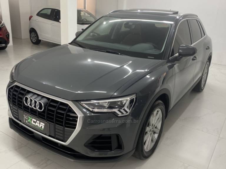 AUDI - Q3 1.4 TFSI PRESTIGE PLUS GASOLINA 4P S TRONIC - 2019/2020 - Cinza - R$ 182.900,00