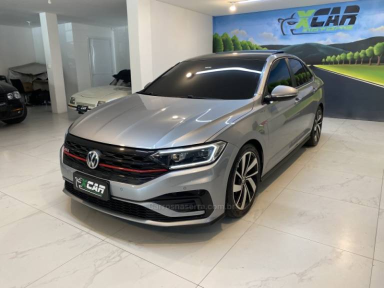 VOLKSWAGEN - JETTA 2.0 16V TSI GLI 350 GASOLINA 4P AUTOMÁTICO - 2020/2020 - Prata - R$ 163.900,00
