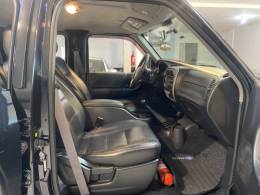 FORD - RANGER 3.0 XLT 16V 4X4 CD DIESEL 4P MANUAL - 2010/2011 - Preta - R$ 79.900,00