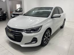 CHEVROLET - ONIX 1.0 PREMIER II 12V TURBO FLEX 4P AUTOMÁTICO - 2022/2023 - Branca - R$ 99.900,00