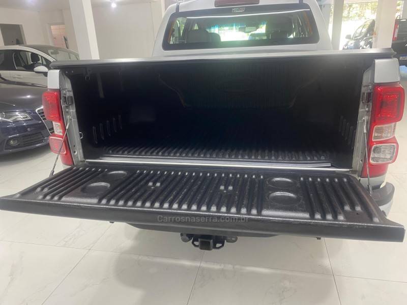 CHEVROLET - S10 2.8 LTZ 4X4 CD 16V TURBO DIESEL 4P AUTOMÁTICO - 2018/2019 - Prata - R$ 154.900,00