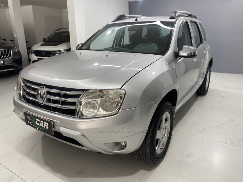 RENAULT - DUSTER 1.6 DYNAMIQUE 4X2 16V FLEX 4P MANUAL - 2013/2013 - Prata - R$ 53.900,00