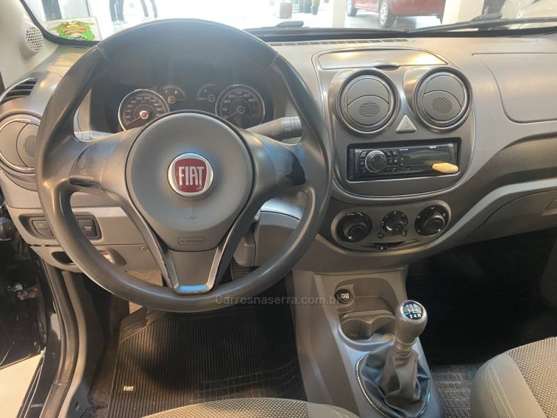 FIAT - PALIO 1.6 MPI ESSENCE 16V FLEX 4P MANUAL - 2013/2013 - Preta - R$ 35.900,00