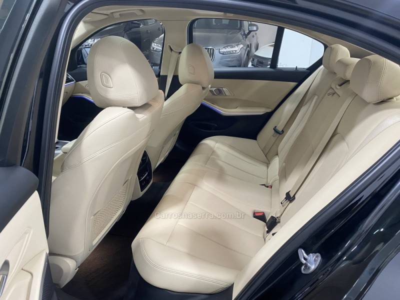 BMW - 320I 2.0 SPORT GP 16V TURBO ACTIVE FLEX 4P AUTOMÁTICO - 2019/2020 - Preta - R$ 199.900,00