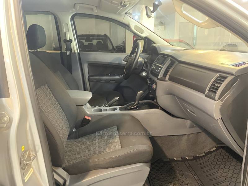 FORD - RANGER 2.2 XLS 4X4 CD 16V DIESEL 4P AUTOMÁTICO - 2019/2019 - Prata - R$ 132.900,00