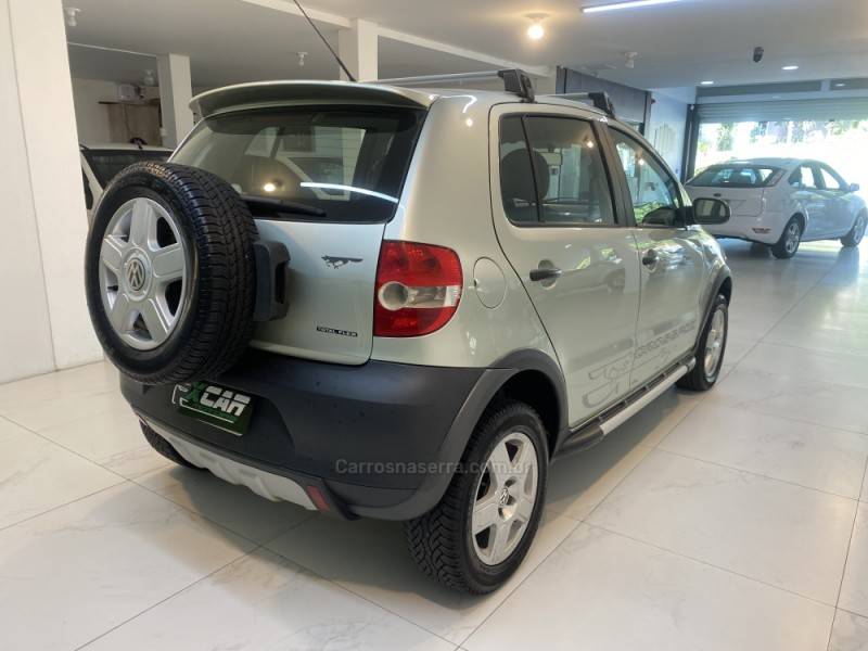 VOLKSWAGEN - CROSSFOX 1.6 MI FLEX 8V 4P MANUAL - 2008/2009 - Bege - R$ 35.900,00