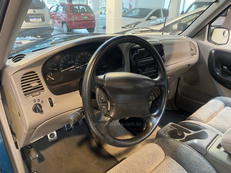 FORD - RANGER 4.0 STX 4X2 CE V6 12V GASOLINA 2P MANUAL - 1995/1995 - Verde - R$ 69.900,00