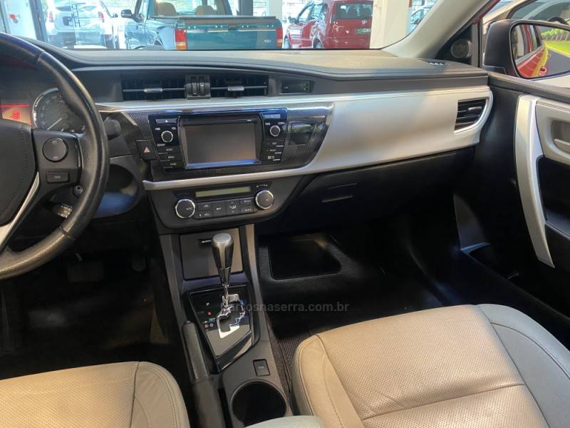 TOYOTA - COROLLA 2.0 XEI 16V FLEX 4P AUTOMÁTICO - 2017/2017 - Vermelha - R$ 93.900,00