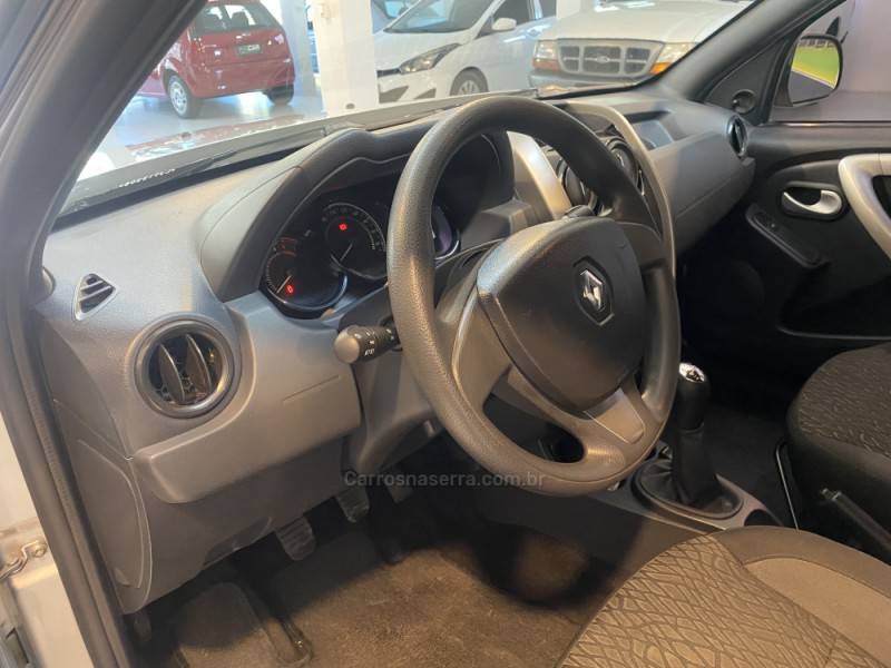 RENAULT - DUSTER 1.6 EXPRESSION 4X2 16V FLEX 4P MANUAL - 2019/2020 - Prata - R$ 74.900,00