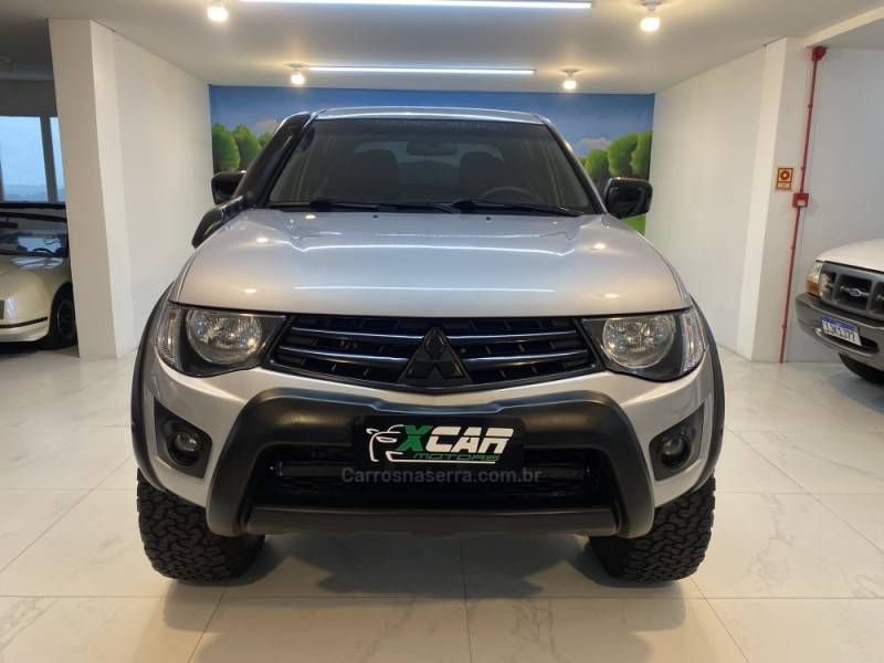 MITSUBISHI - L200 TRITON 3.2 GL 4X4 CD 16V TURBO INTERCOLER DIESEL 4P MANUAL - 2012/2013 - Prata - R$ 107.900,00