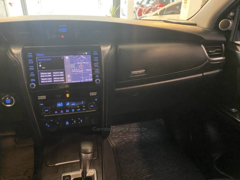 TOYOTA - HILUX SW4 2.8 SRX 4X4 16V TURBO INTERCOOLER DIESEL 4P AUTOMÁTICO - 2021/2021 - Preta - R$ 289.900,00