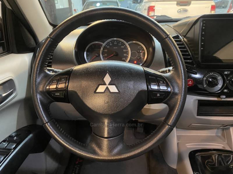 MITSUBISHI - L200 TRITON 3.2 GL 4X4 CD 16V TURBO INTERCOLER DIESEL 4P MANUAL - 2012/2013 - Prata - R$ 107.900,00